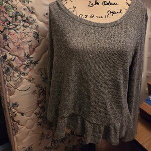 Gilligan and Omalley sweater size L